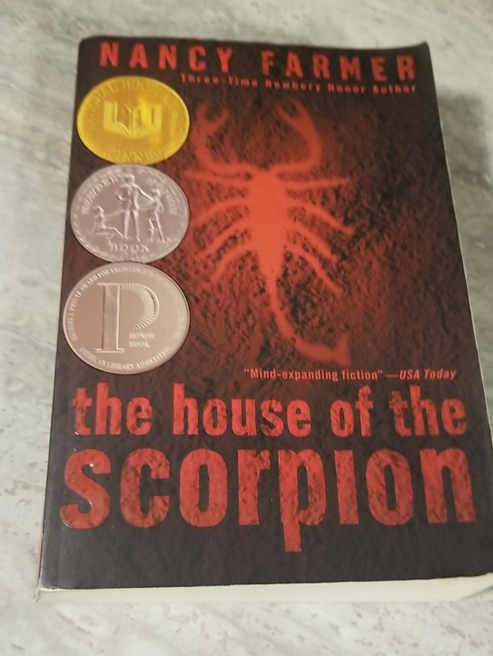Nancy Farmer "the house of the scorpion" - Paperback